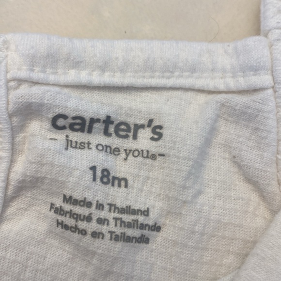 Carter’s Kids set of tank top and shorts for a hot day. - Picture 2 of 2